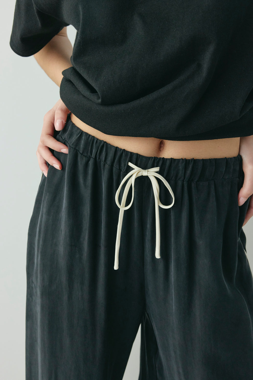 Moonscapes Pants Black