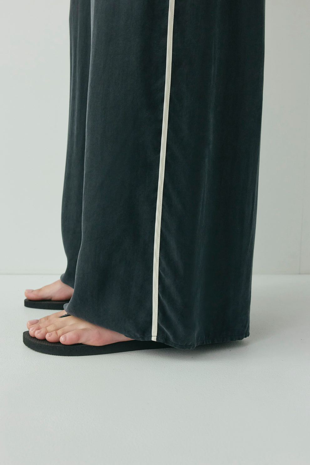 Moonscapes Pants Black