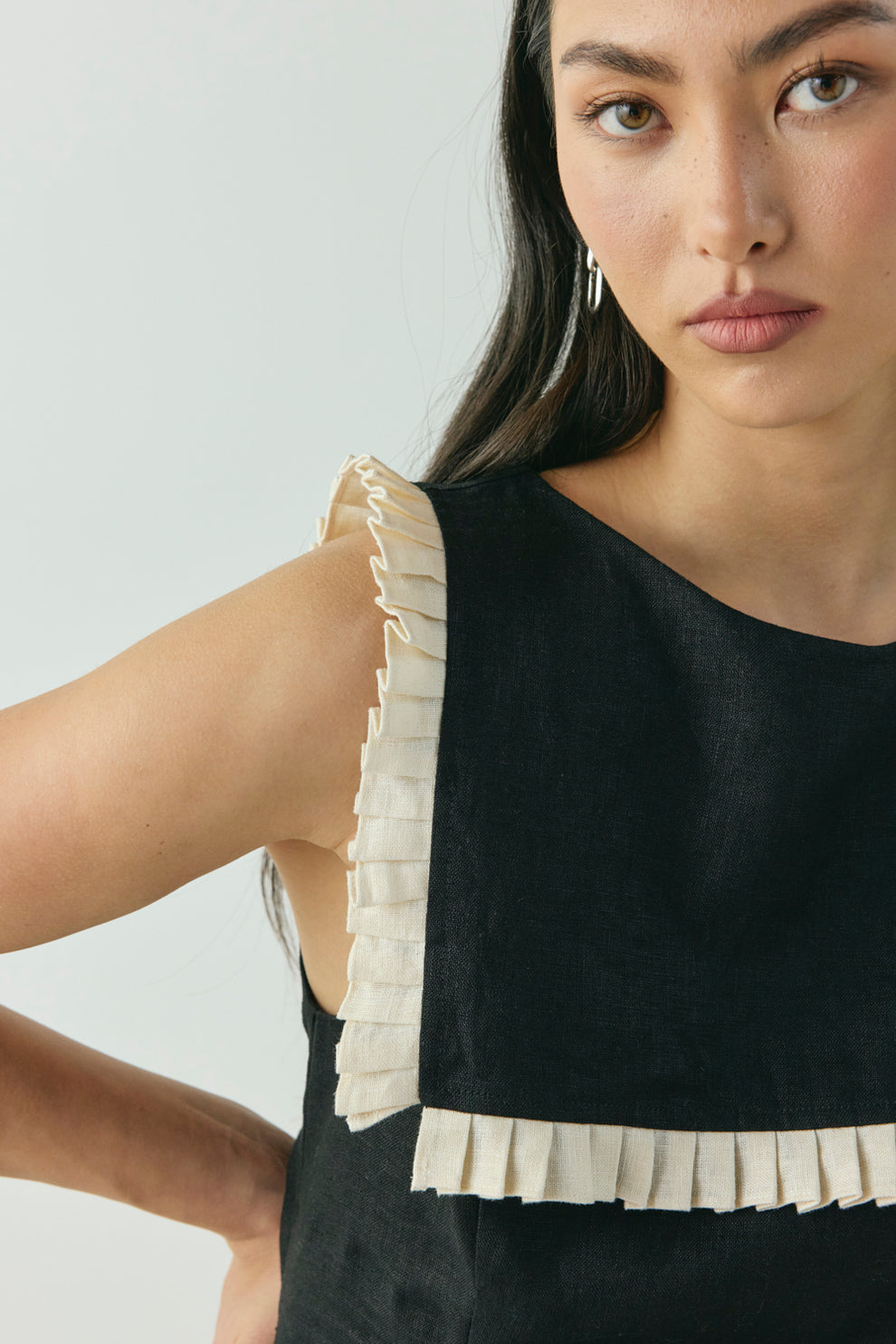 Indra Linen Top Black