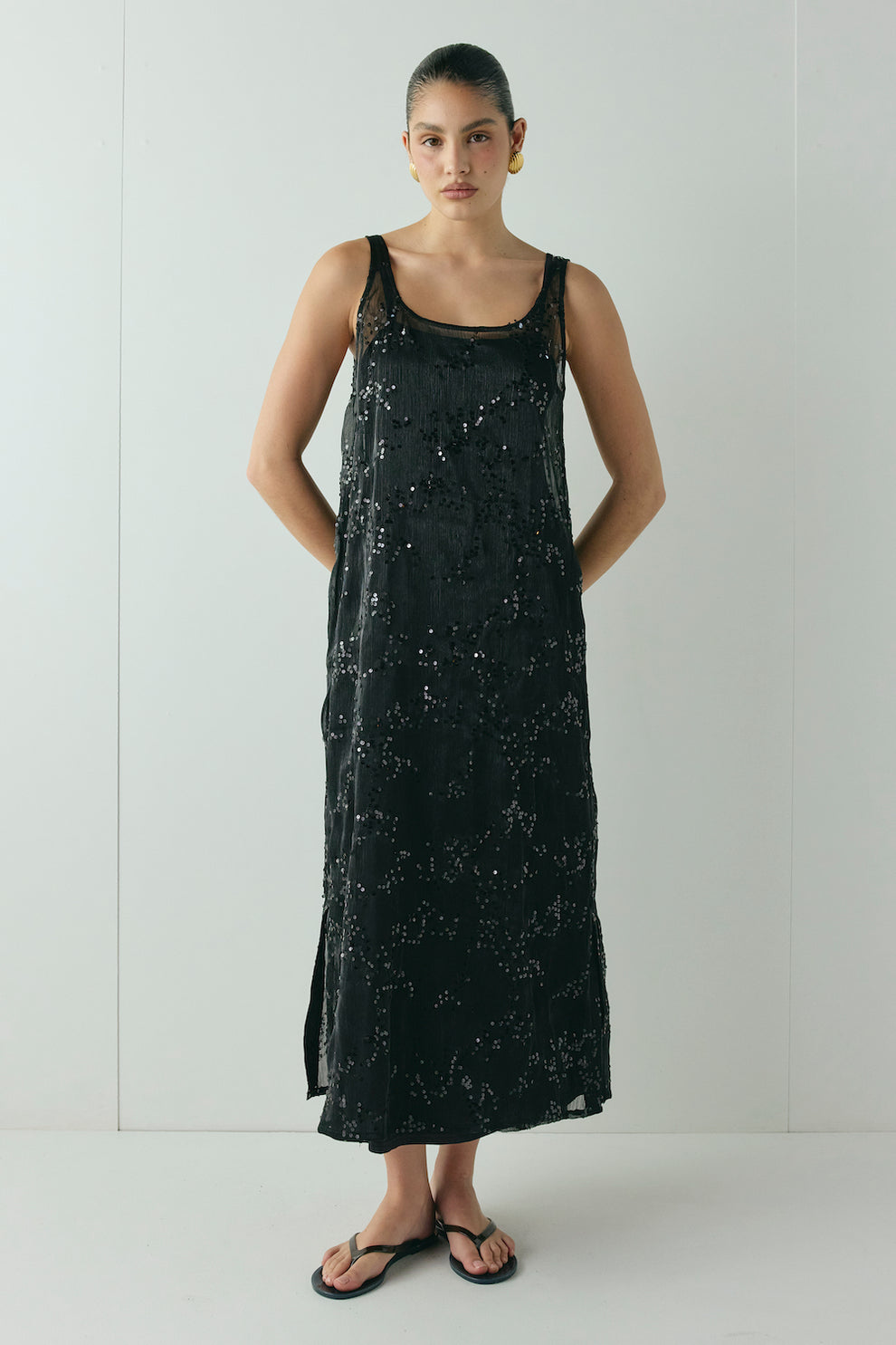 Neve Sequin Midi Dress Black