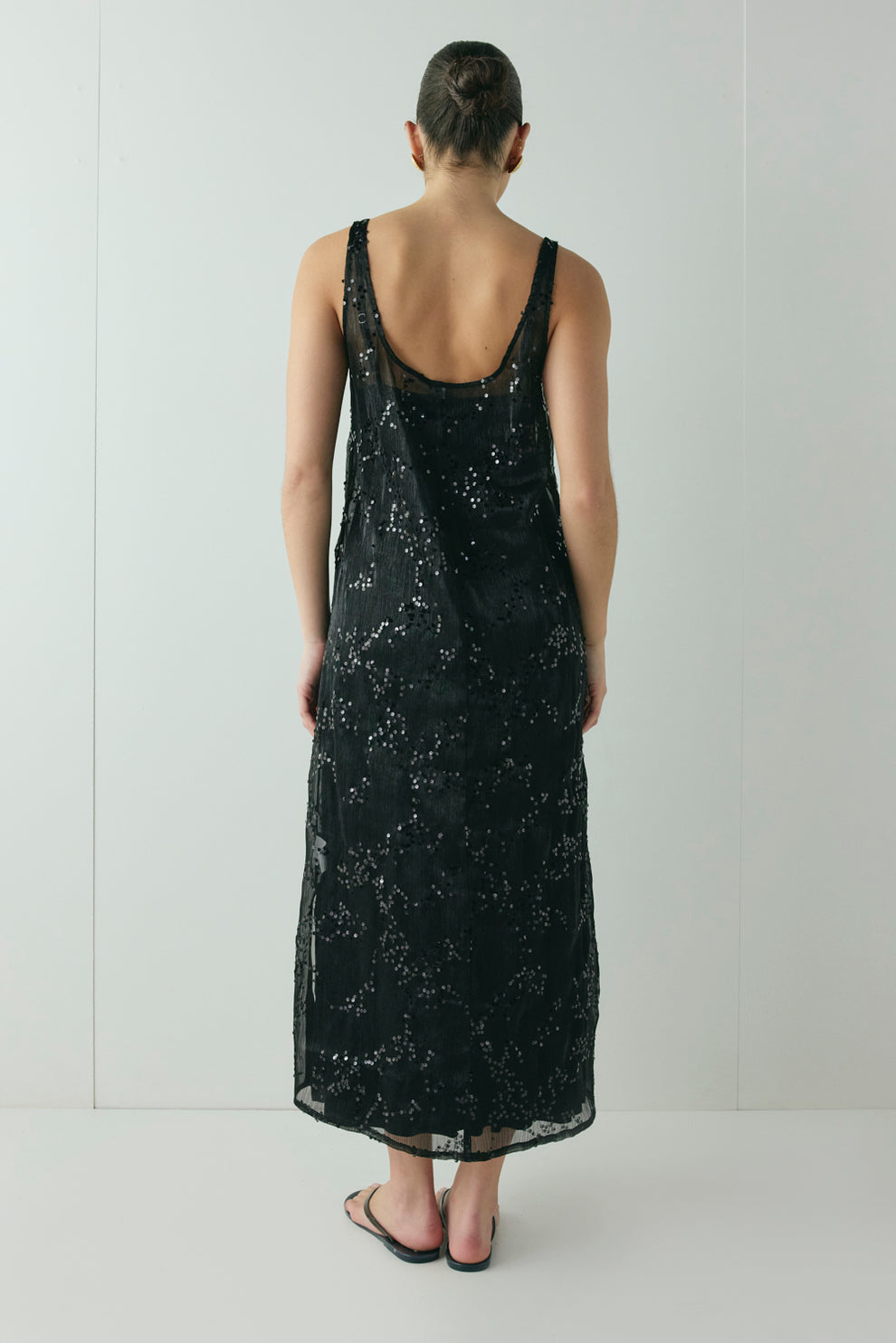 Neve Sequin Midi Dress Black