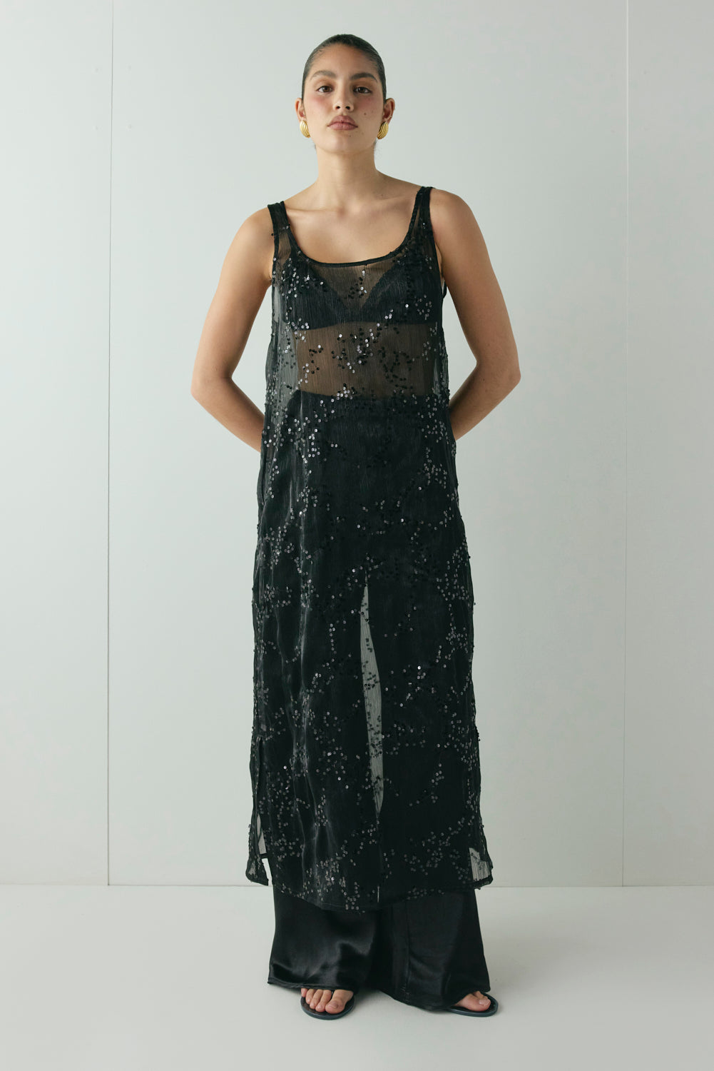Neve Sequin Midi Dress Black