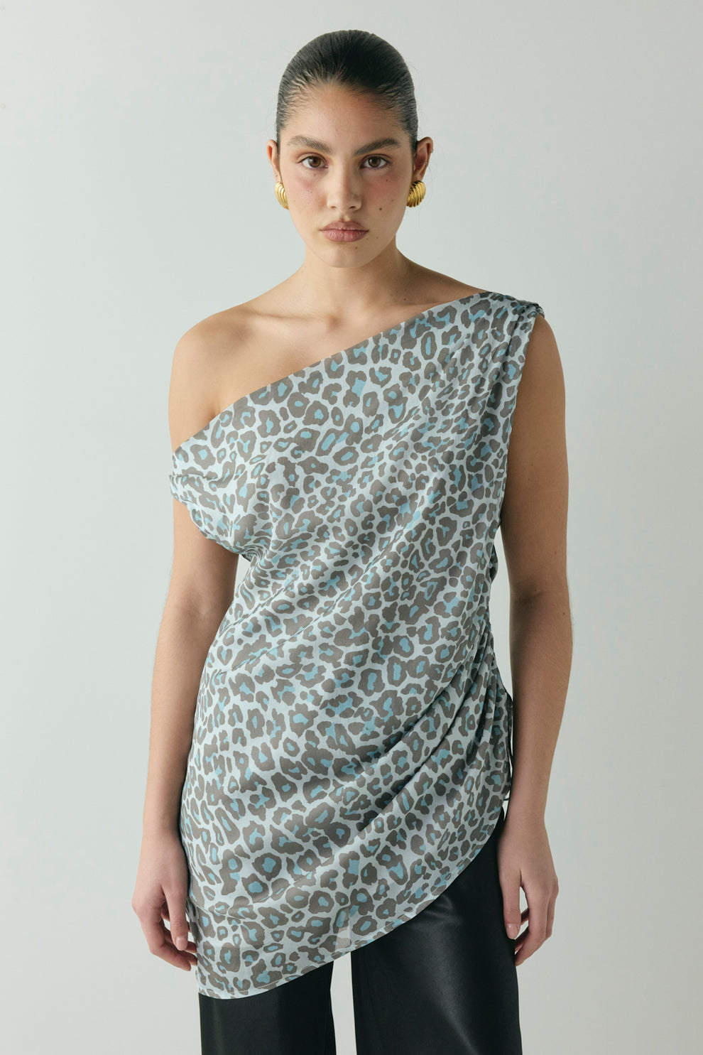 Lara Tunic Top Blue Leopard - size:Kiara:8