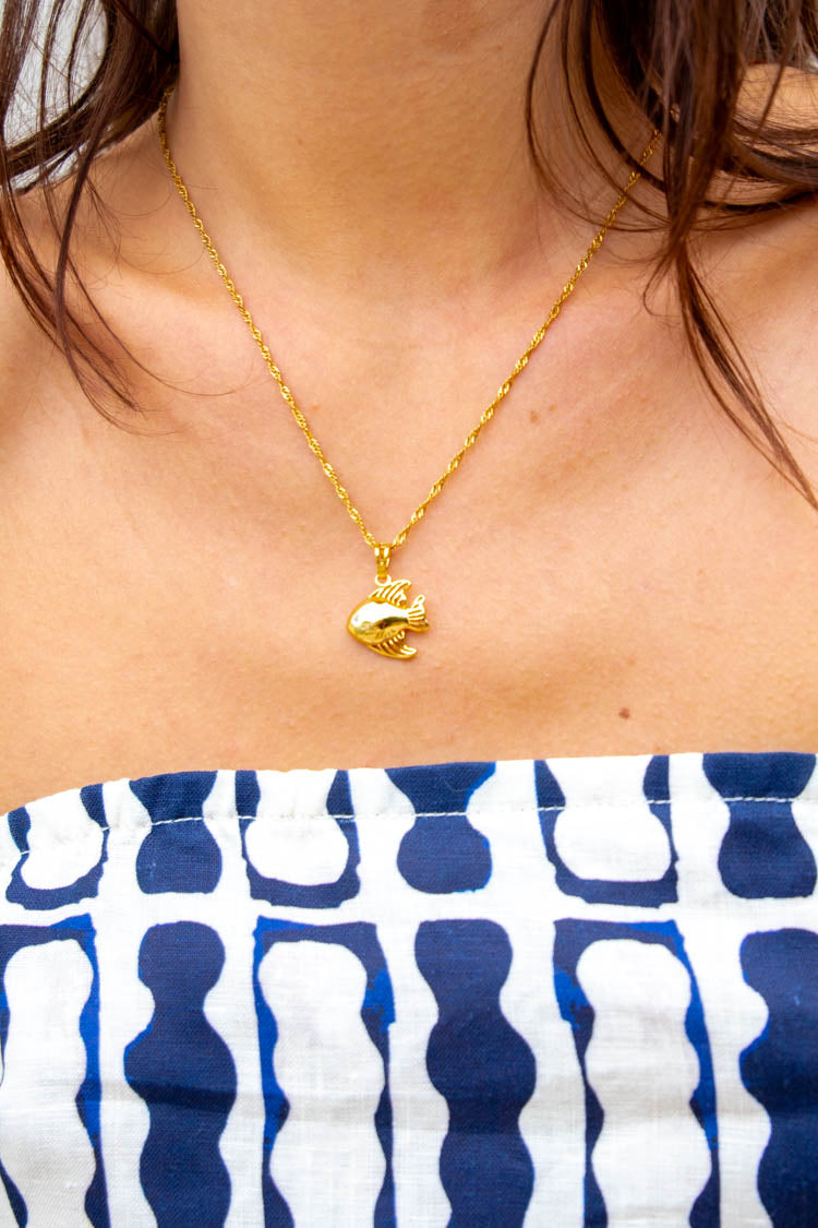 Your Own Way Necklace // Gold