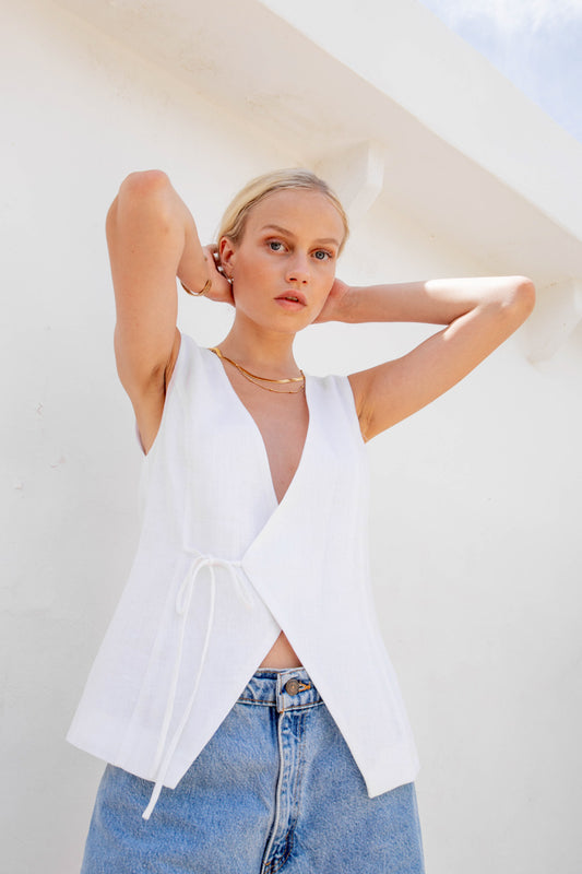 VRG GRL Poet Linen Vest // White