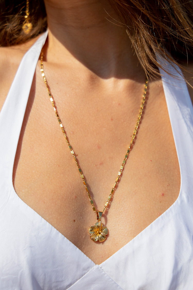 Roselle Necklace // Gold