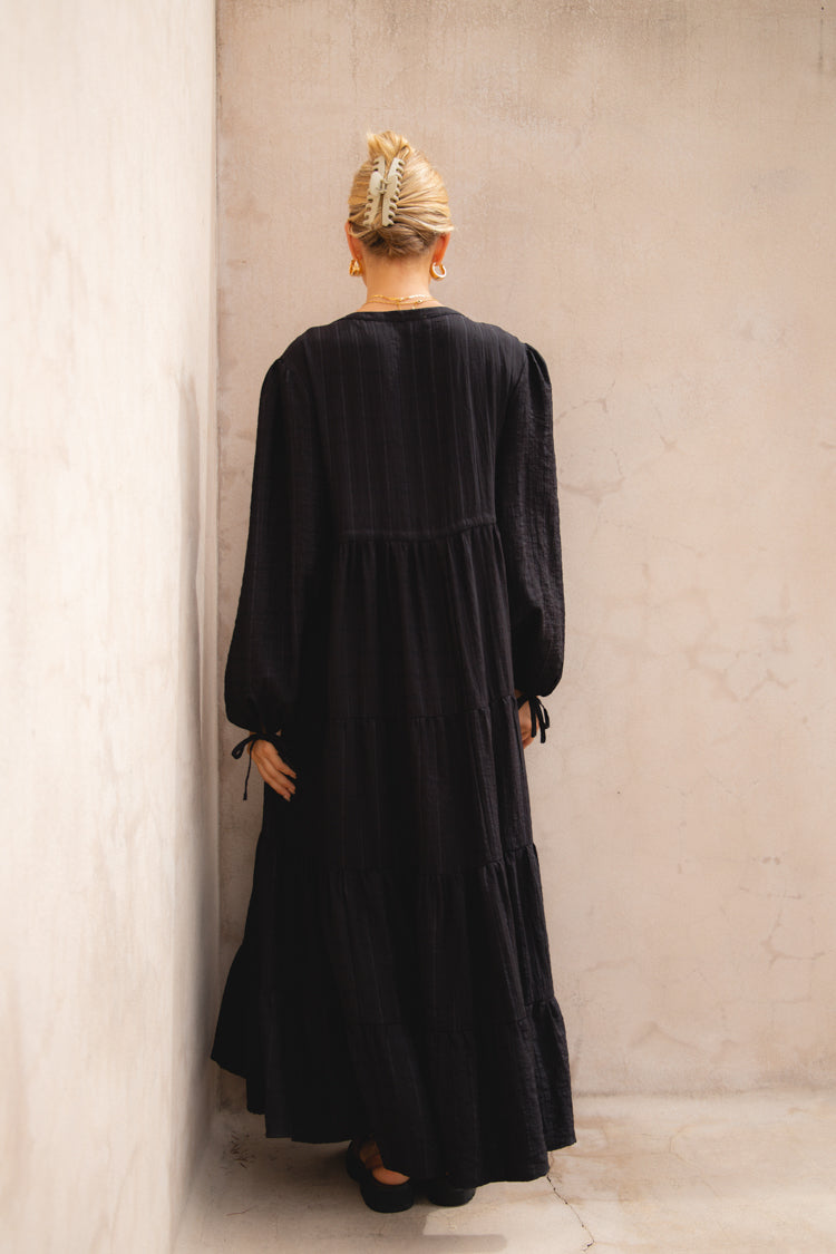 VRG GRL Dreaming of Travel Midi Dress // Black